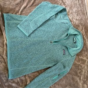 Patagonia quarter zip pull over